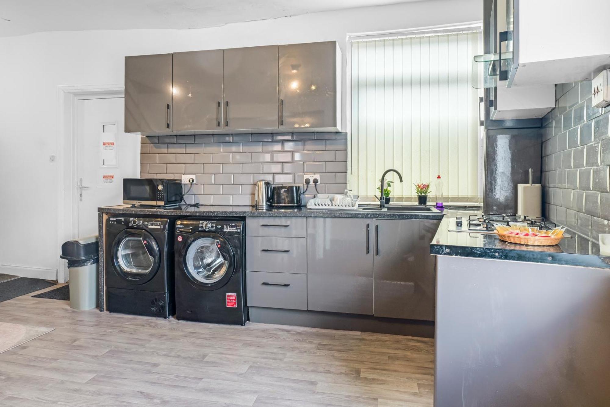Rochdale 3 Bedroom House 2 Bath With Free Parking Sleeps 7 Luaran gambar