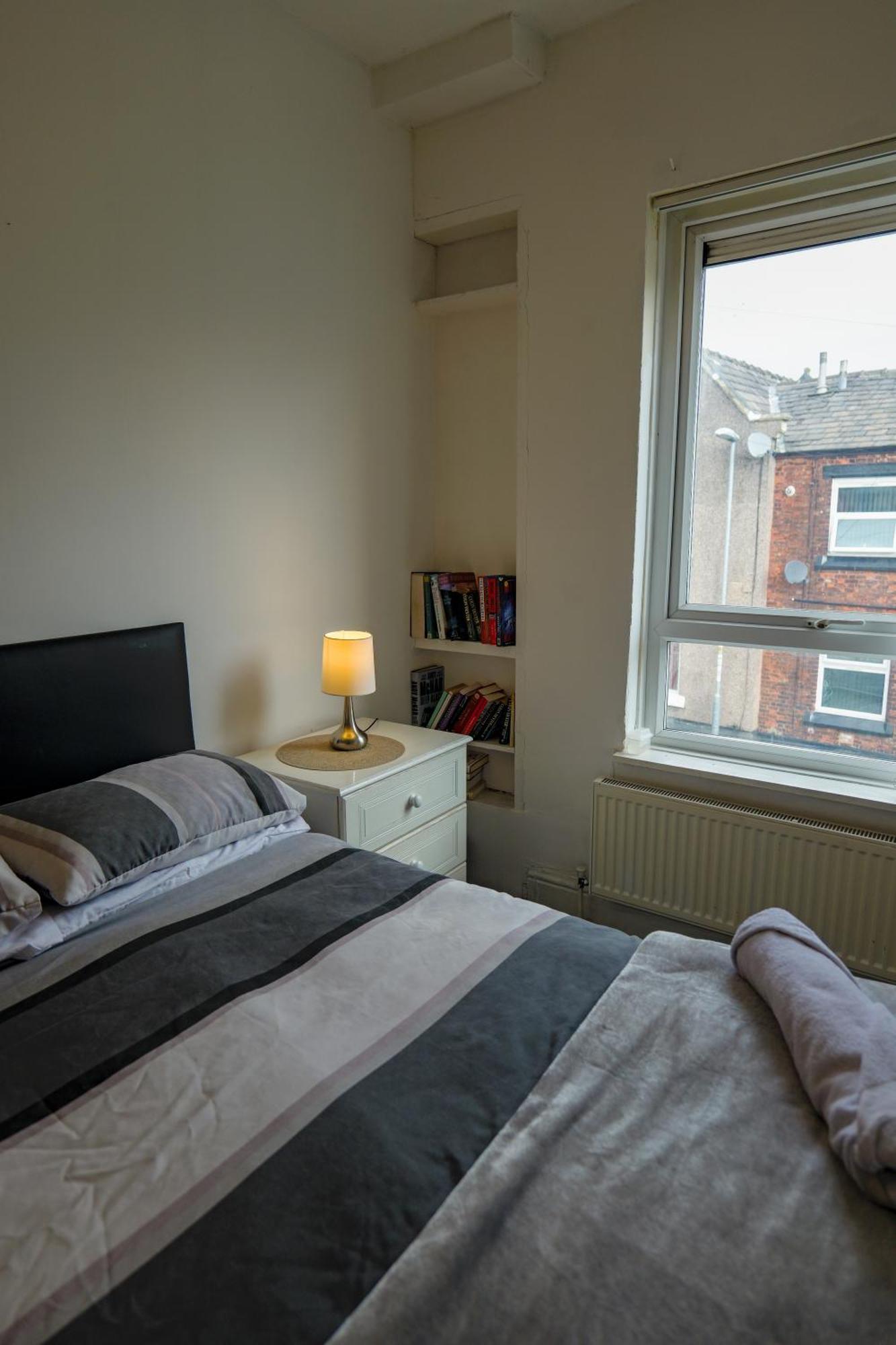 Rochdale 3 Bedroom House 2 Bath With Free Parking Sleeps 7 Luaran gambar
