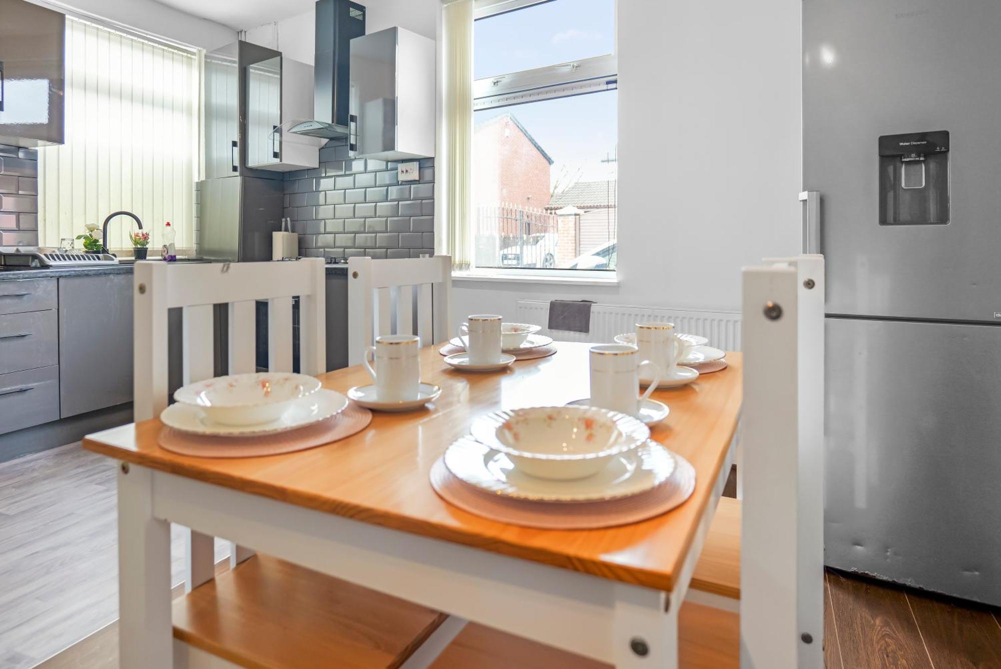 Rochdale 3 Bedroom House 2 Bath With Free Parking Sleeps 7 Luaran gambar